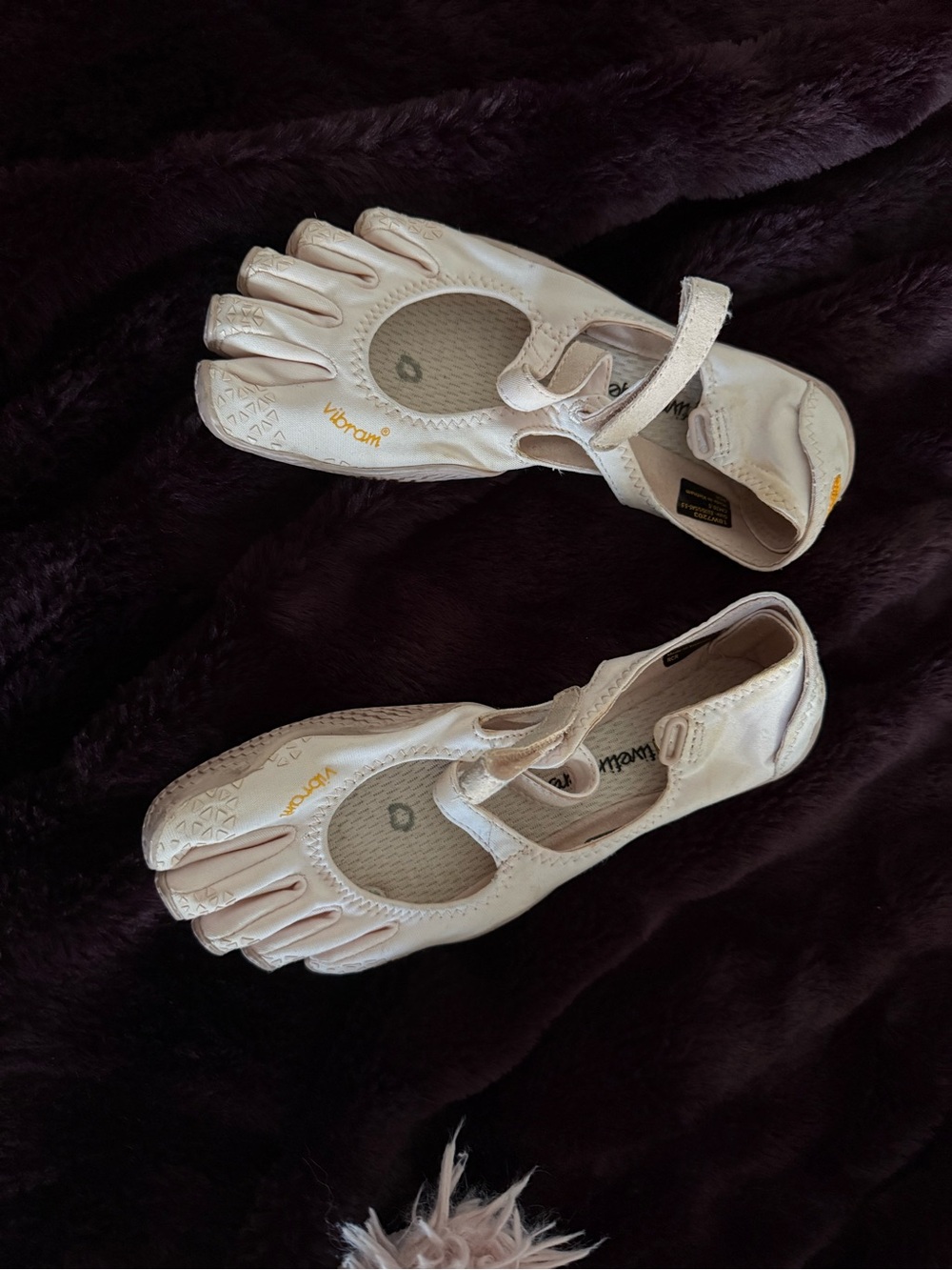 Vibram Women's FiveFingers Cream/Tan Minimalist Toe Shoes